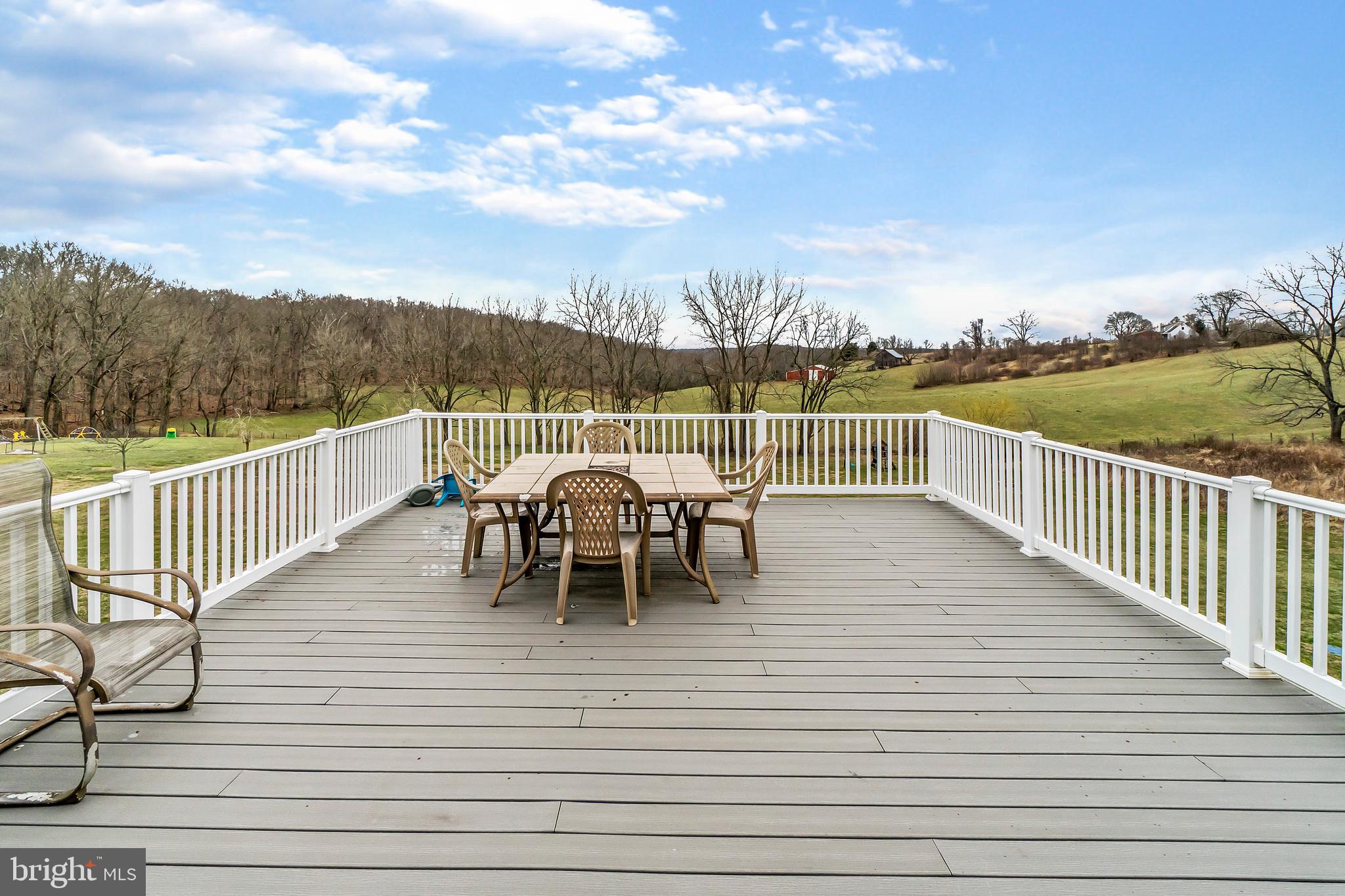 913 Holy Cross Road Street, MD 21154 - Photo 7 of 30 Gallery Image 7
