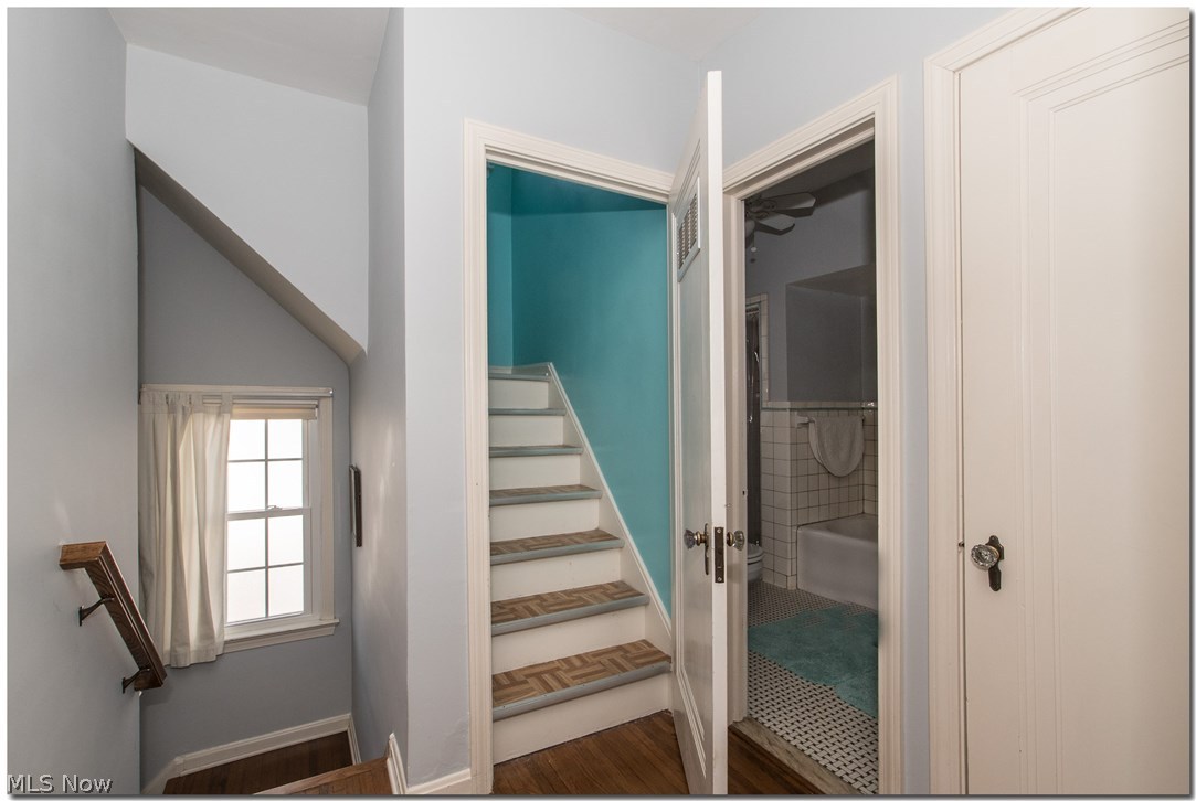 1909 South Compton Road Cleveland, OH 44118 - Photo 23 of 33 Stairway to the 3rd Floor