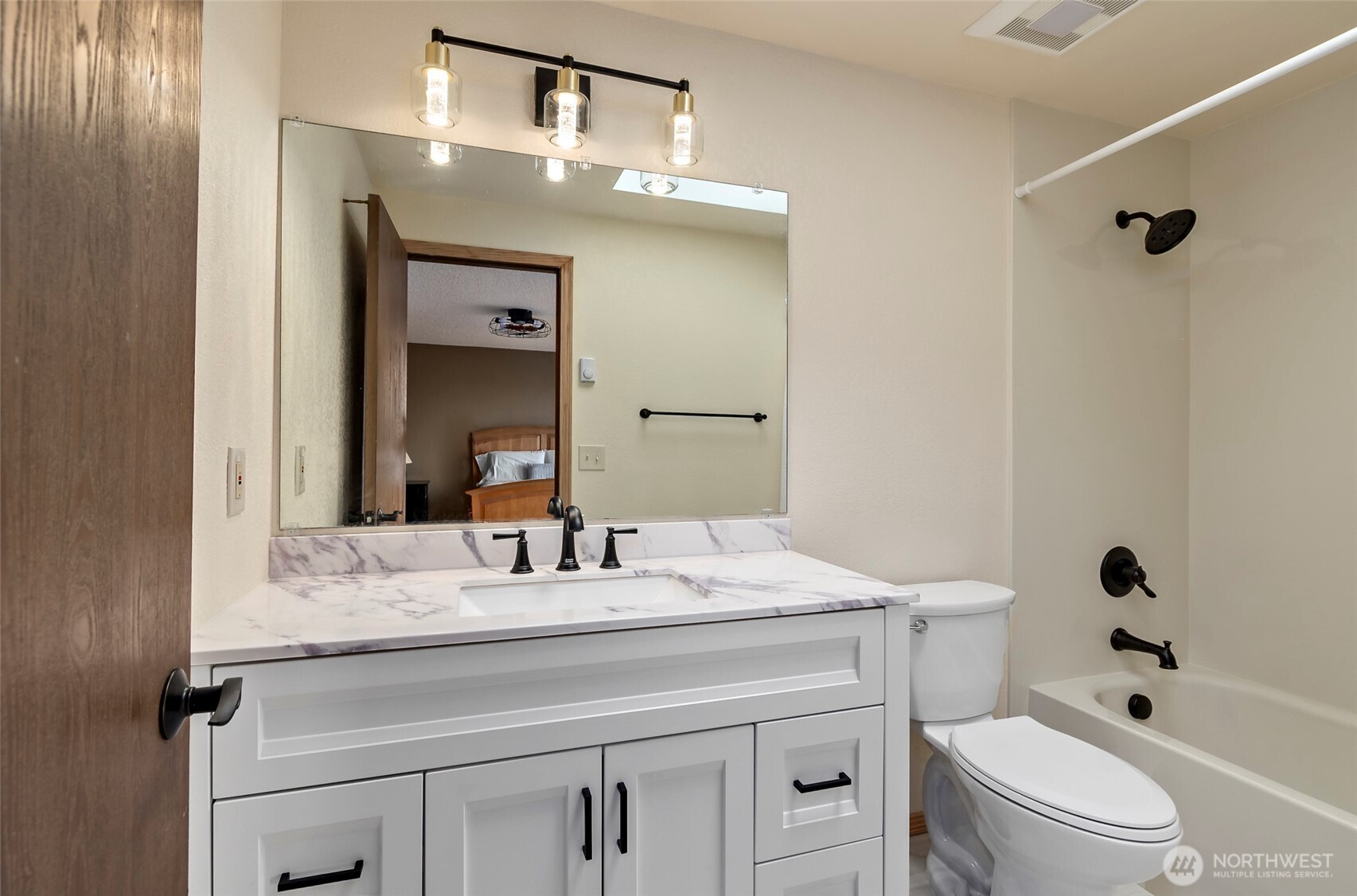 4420 Jones Road Oak Harbor, WA 98277 - Photo 16 of 22 Gallery Image 16