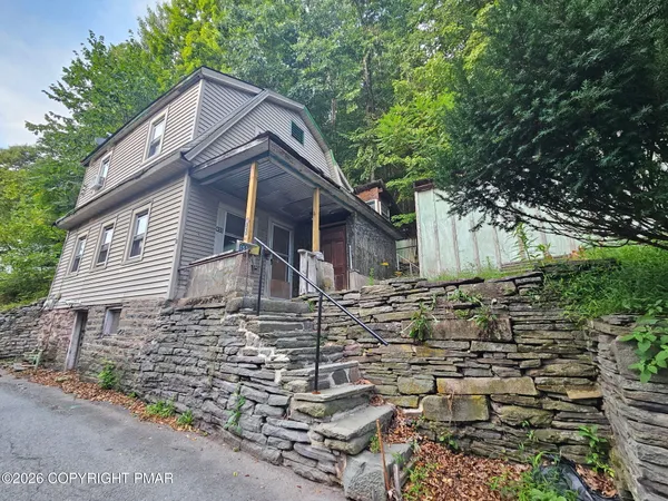 $99,000 | 455 Riverside Drive, Honesdale, PA 18431