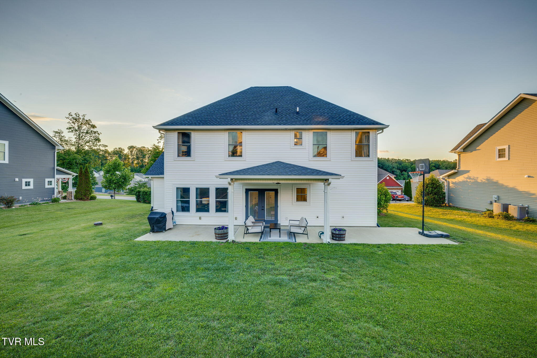 2572 Bridgeforth Crossing Kingsport, TN 37664 - Photo 39 of 47 040