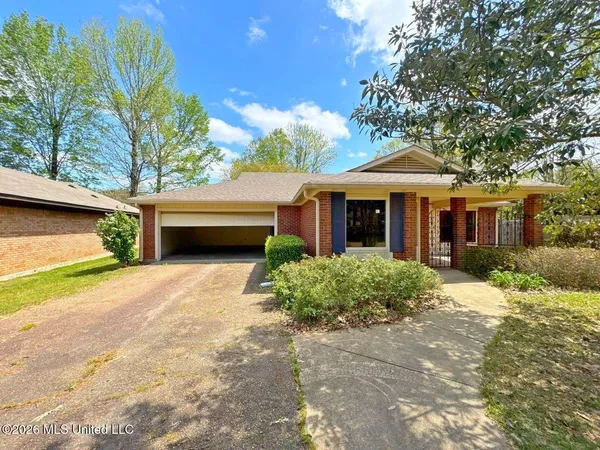 $158,000 | 4 Southwood Boulevard, Clinton, MS 39056