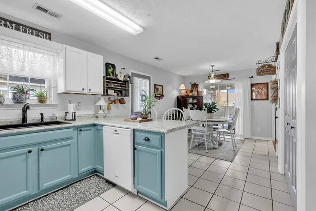 $274,500 | 1010 Autumn Drive, Murrells Inlet, SC 29576