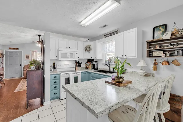 $274,500 | 1010 Autumn Drive, Murrells Inlet, SC 29576