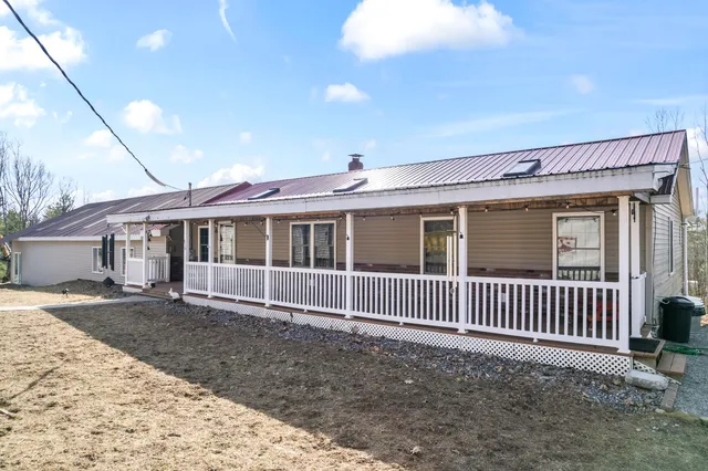 $499,999 | 450 West Road, Waterboro, ME 04087