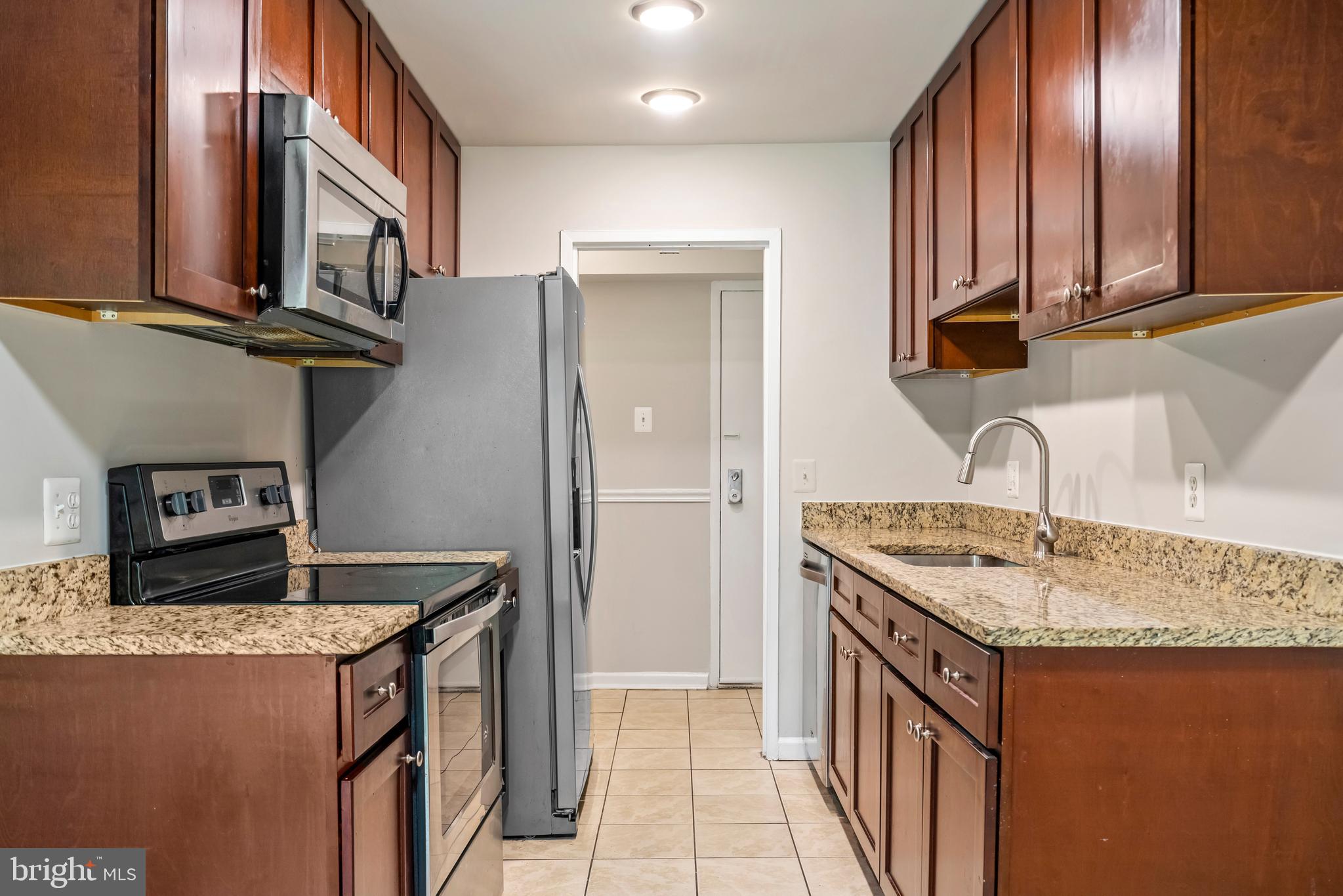 11609 Stoneview Square, Unit 2B Reston, VA 20191 - Photo 2 of 14