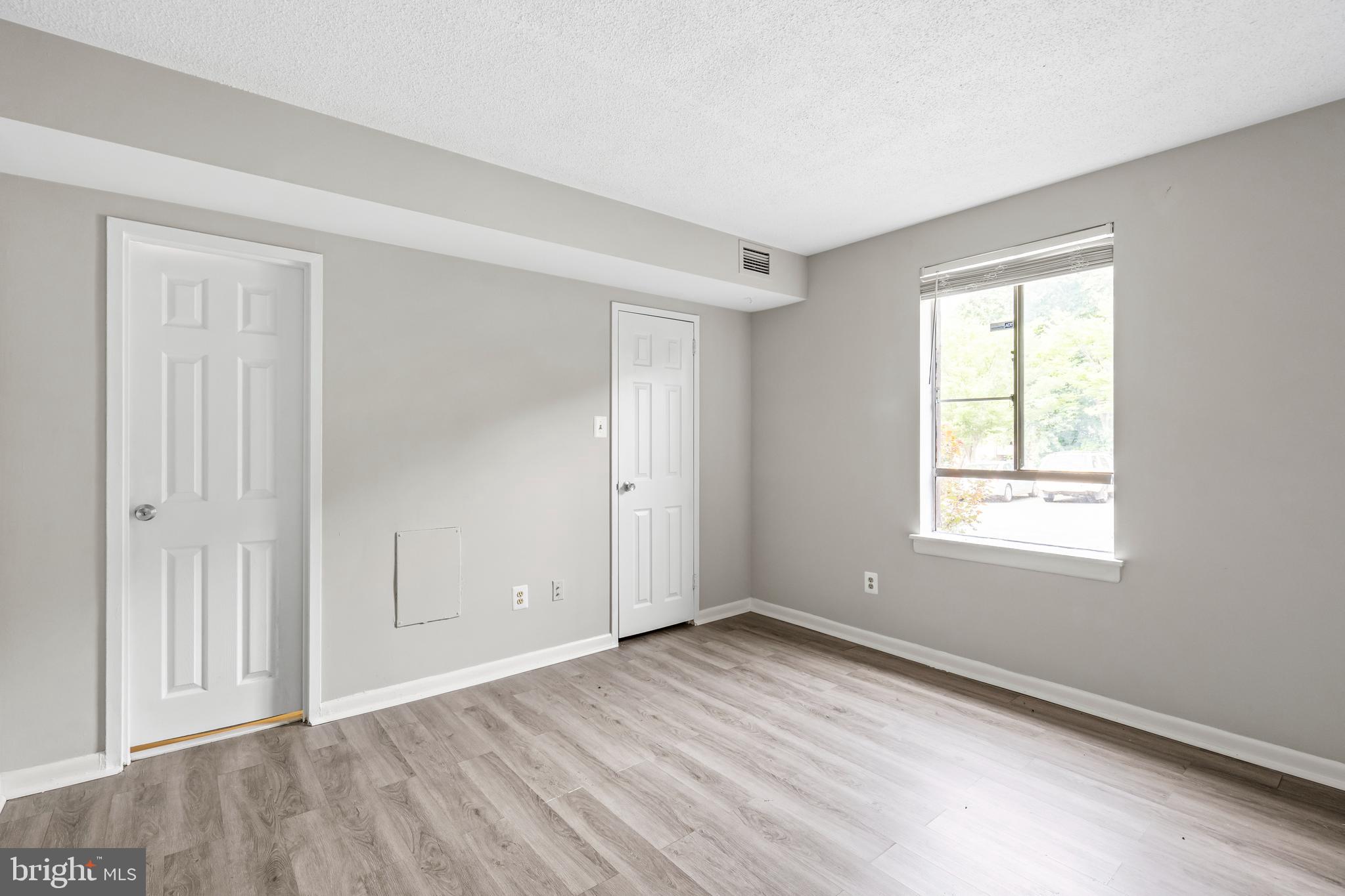 11609 Stoneview Square, Unit 2B Reston, VA 20191 - Photo 4 of 14