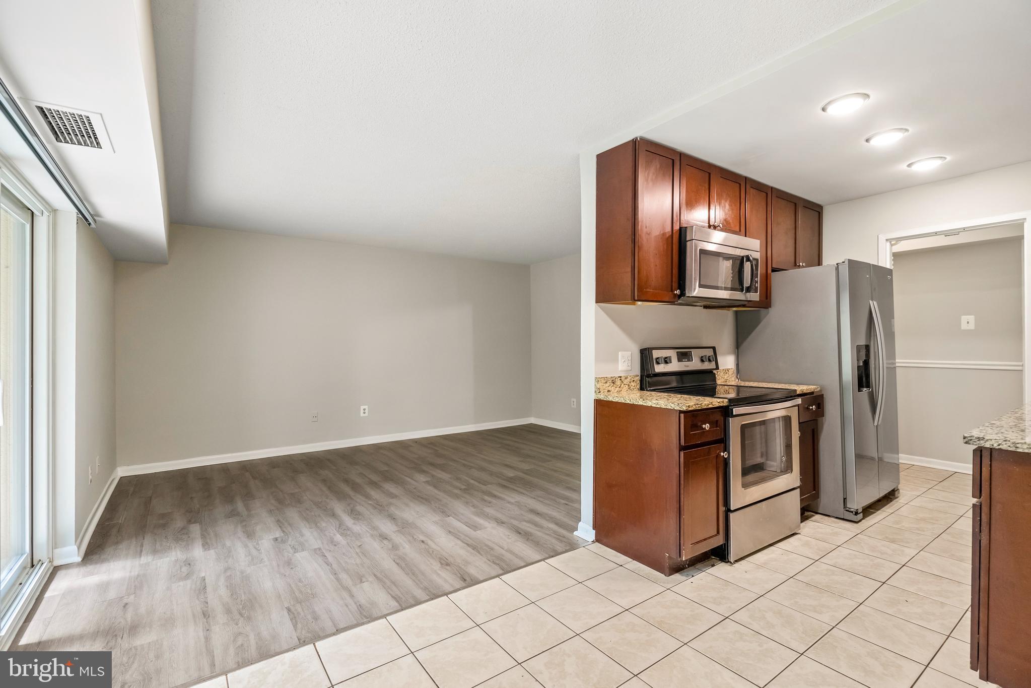 11609 Stoneview Square, Unit 2B Reston, VA 20191 - Photo 8 of 14