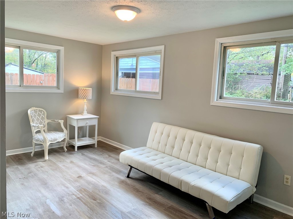 19508 Longbrook Road Cleveland, OH 44128 - Photo 6 of 22