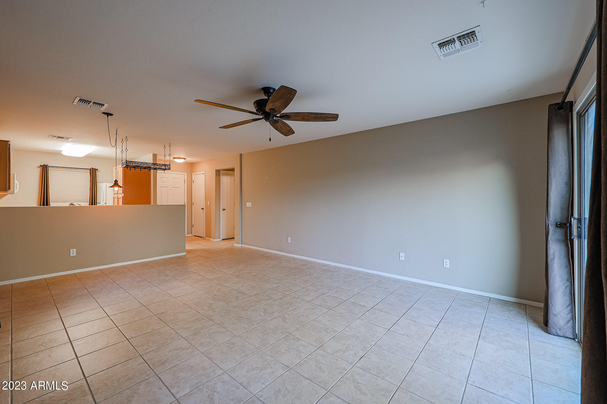 3714 West Carter Road Phoenix, AZ 85041 - Photo 13 of 26 B (10)