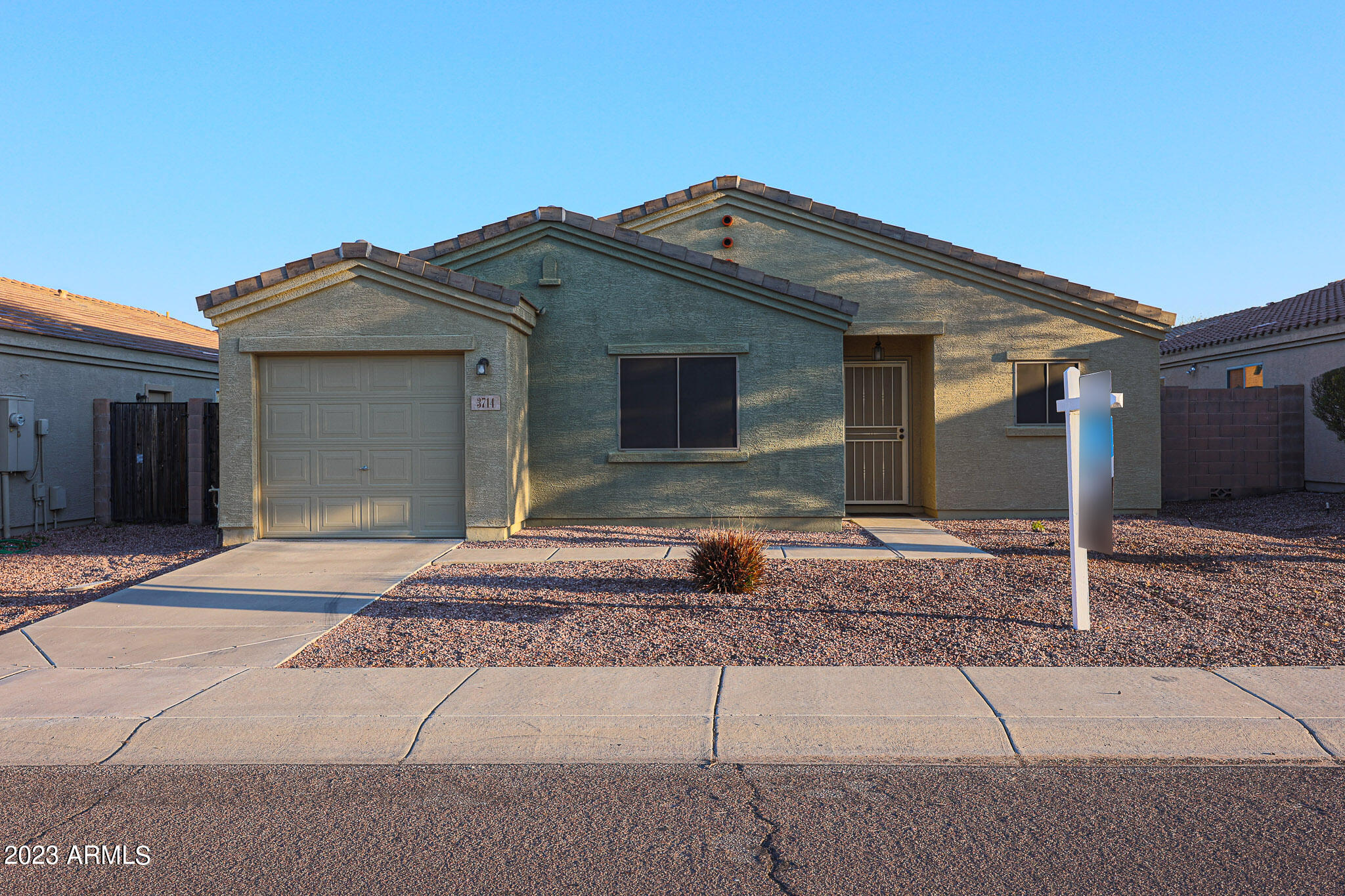 3714 West Carter Road Phoenix, AZ 85041 - Photo 3 of 26 A (2)