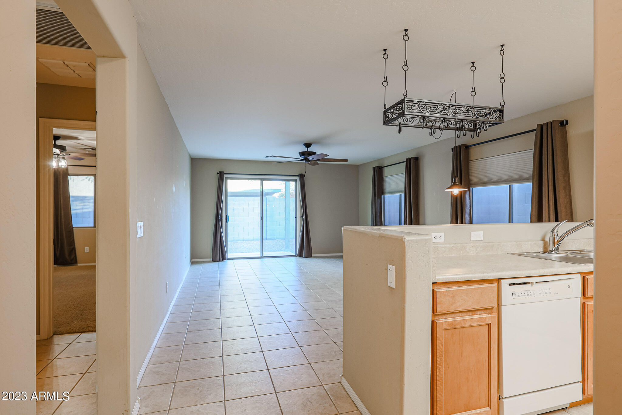 3714 West Carter Road Phoenix, AZ 85041 - Photo 10 of 26 B (7)