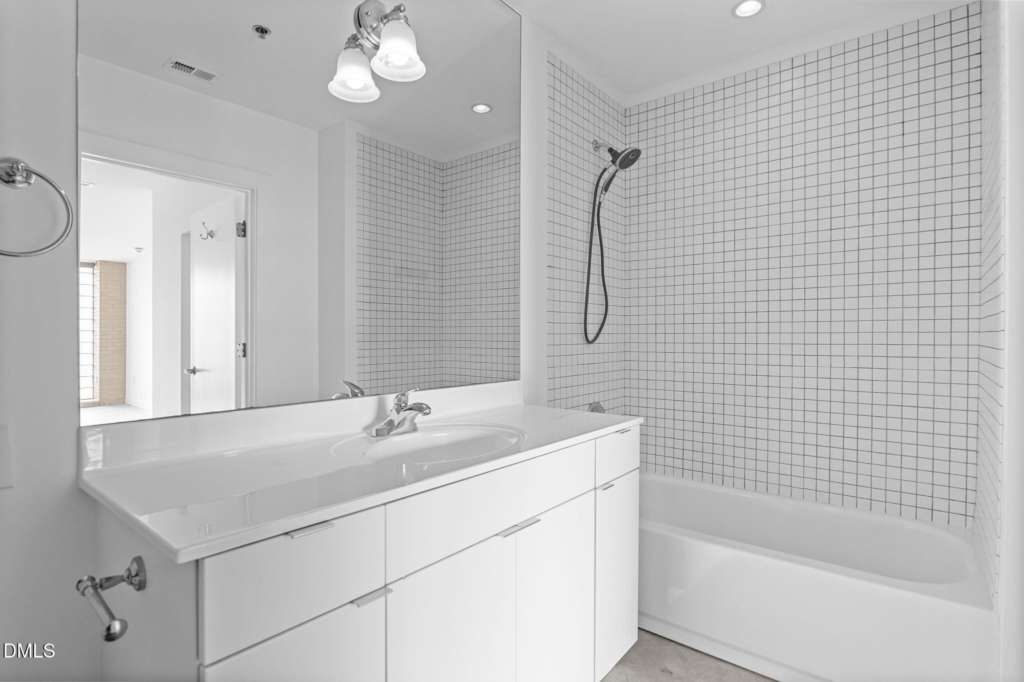 319 Fayetteville Street, Unit 210 Raleigh, NC 27601 - Photo 26 of 61 38-web-or-mls-IMG_0207