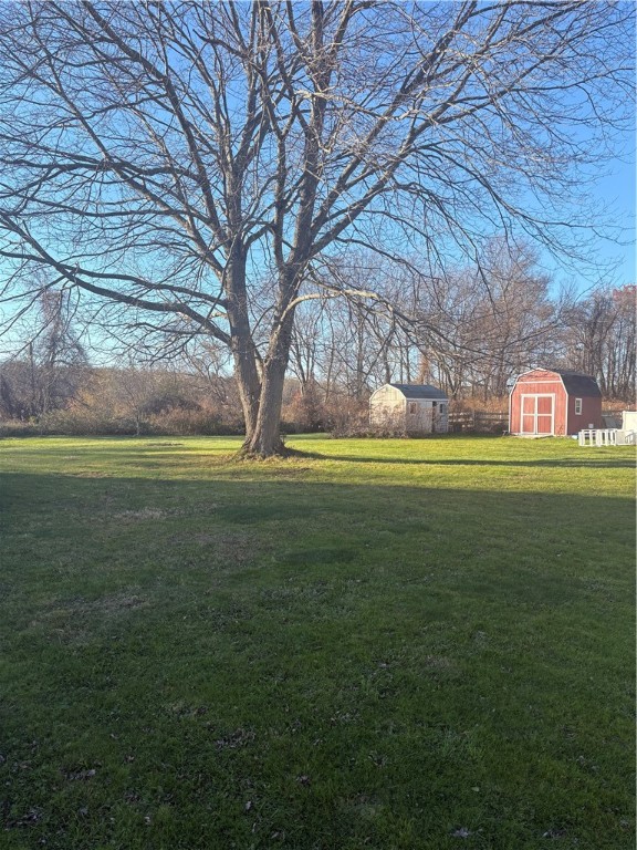 321 Laten Knight Road Cranston, RI 02921 - Photo 8 of 28