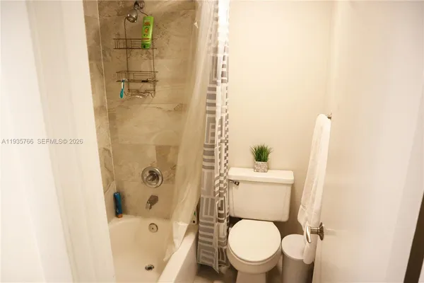 $2,600 | 16511 Blatt Boulevard, Unit 203, Weston, FL 33326