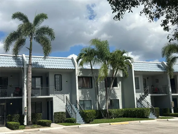 $2,600 | 16511 Blatt Boulevard, Unit 203, Weston, FL 33326