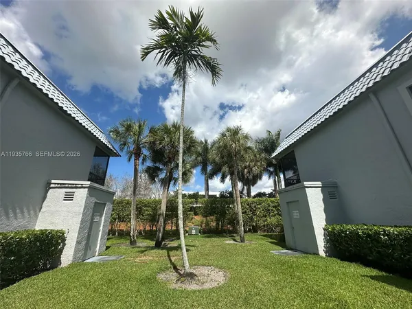 $2,600 | 16511 Blatt Boulevard, Unit 203, Weston, FL 33326