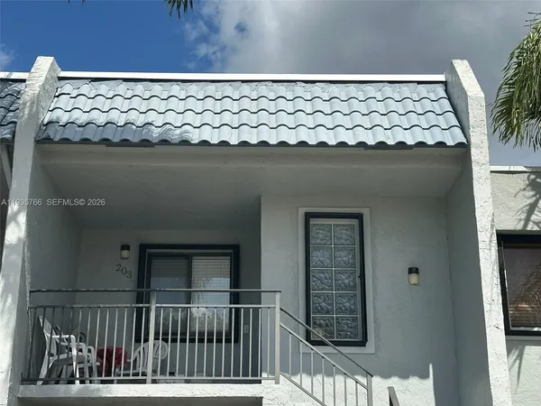 $2,600 | 16511 Blatt Boulevard, Unit 203, Weston, FL 33326