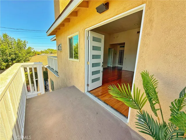 a view of front door and porch