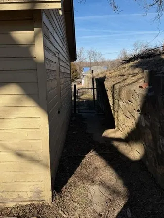 $30,000 | 516 Blake Street, St. Joseph, MO 64504