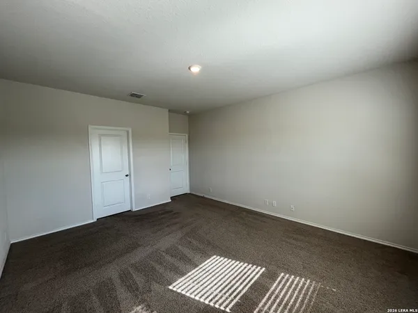 $2,195 | 465 Middle Green Loop, Floresville, TX 78114