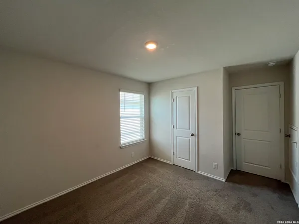 $2,195 | 465 Middle Green Loop, Floresville, TX 78114