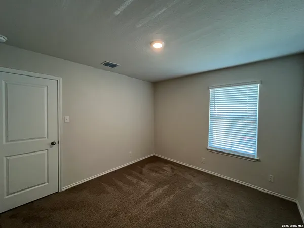 $2,195 | 465 Middle Green Loop, Floresville, TX 78114