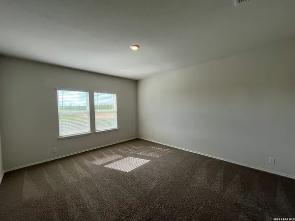 $2,195 | 465 Middle Green Loop, Floresville, TX 78114
