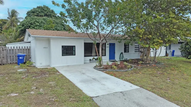 $2,800 | 1511 Northeast 32nd Court, Pompano Beach, FL 33064
