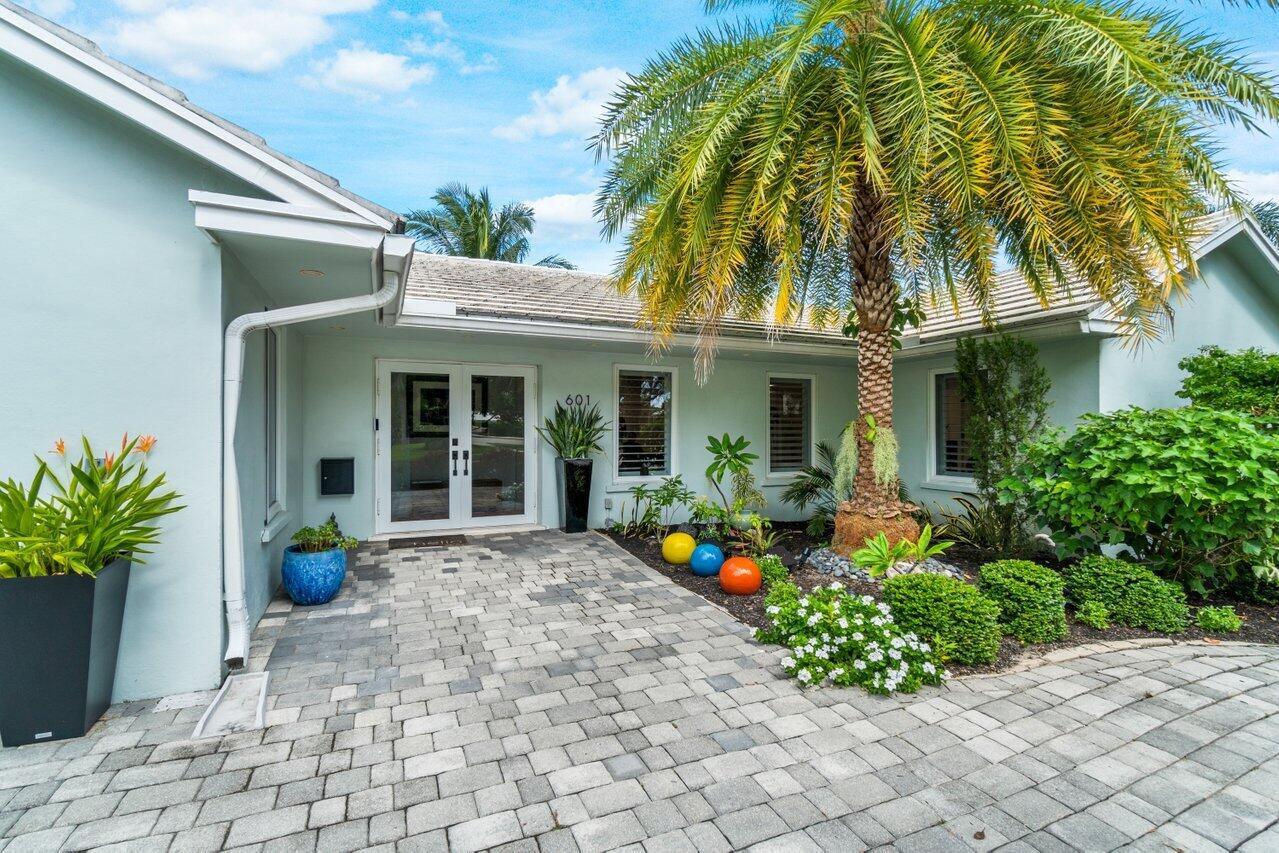 601 Holly Lane Boca Raton, FL 33486 - Photo 4 of 30 007-601HollyLane-BocaRaton-FL-33486-SMAL