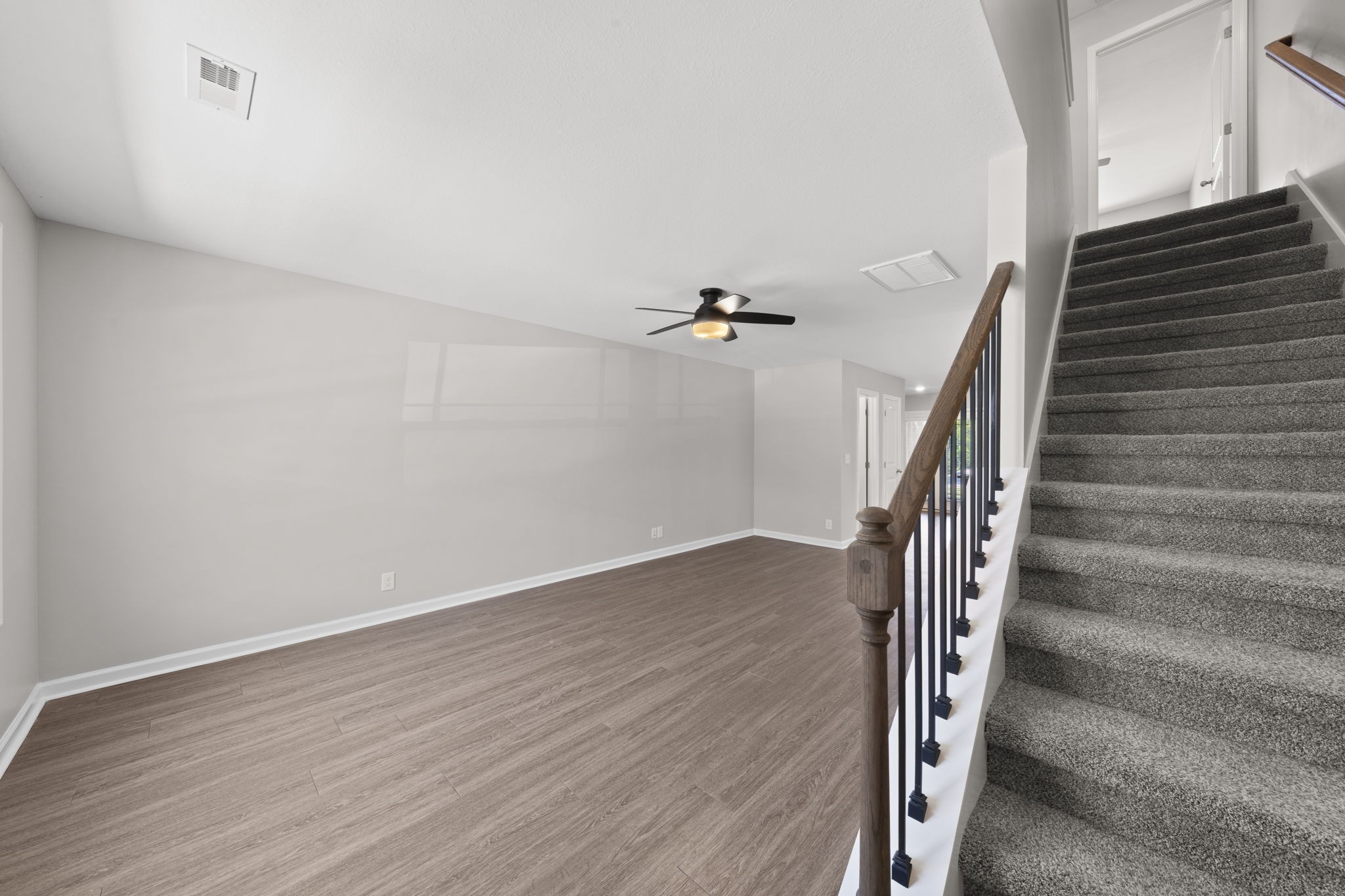 119 Davis Ridge Lane Clarksville, TN 37040 - Photo 6 of 30 a view of entryway with wooden floor