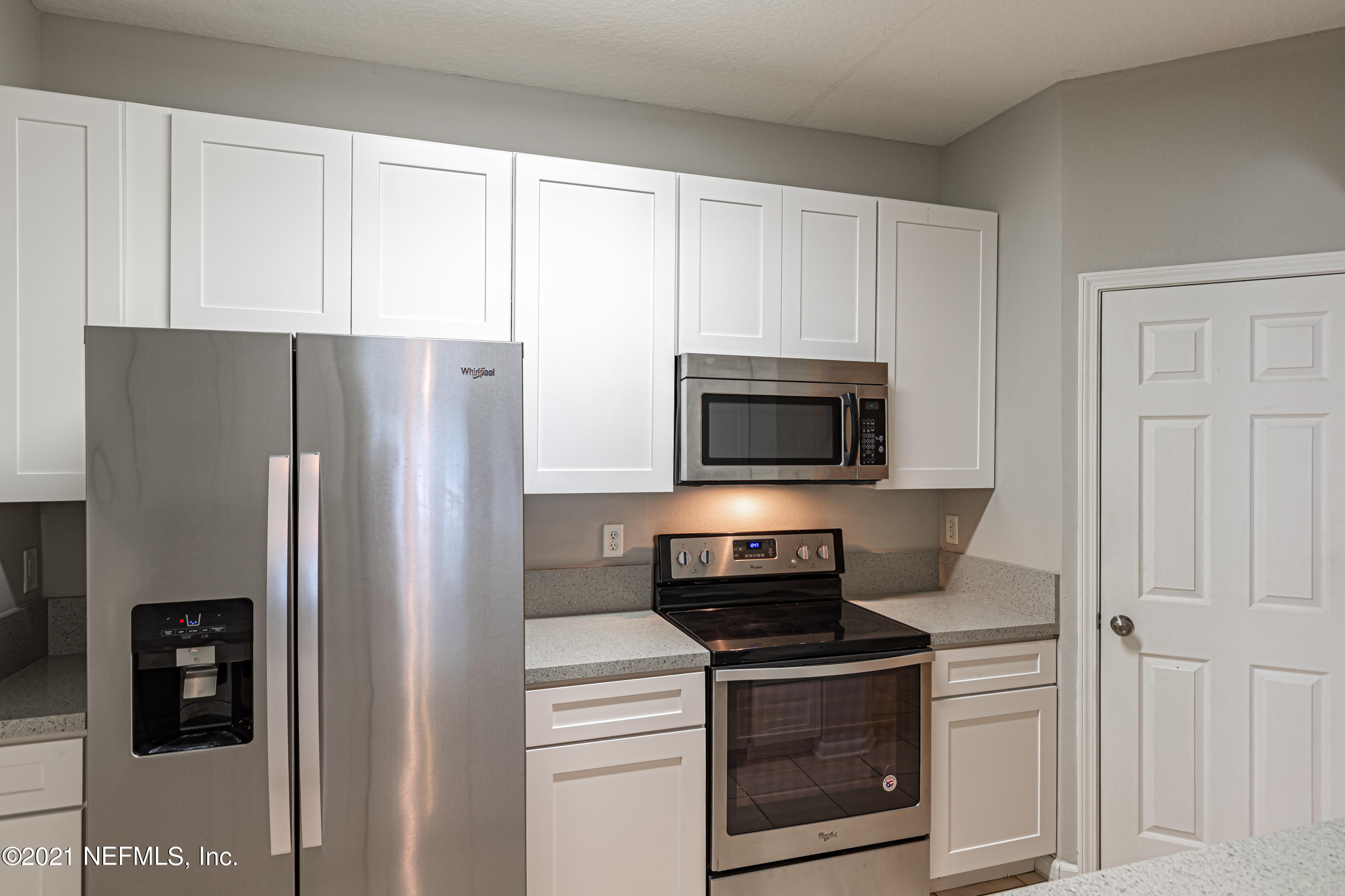 10550 Baymeadows Road, Unit 805 Jacksonville, FL 32256 - Photo 6 of 43 Kitchen