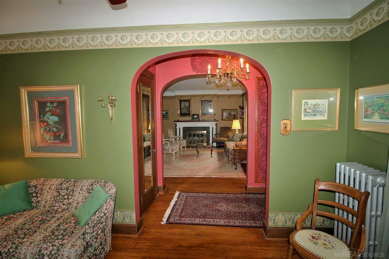 867 Barrington Road Grosse Pointe Park, MI 48230 - Photo 12 of 53