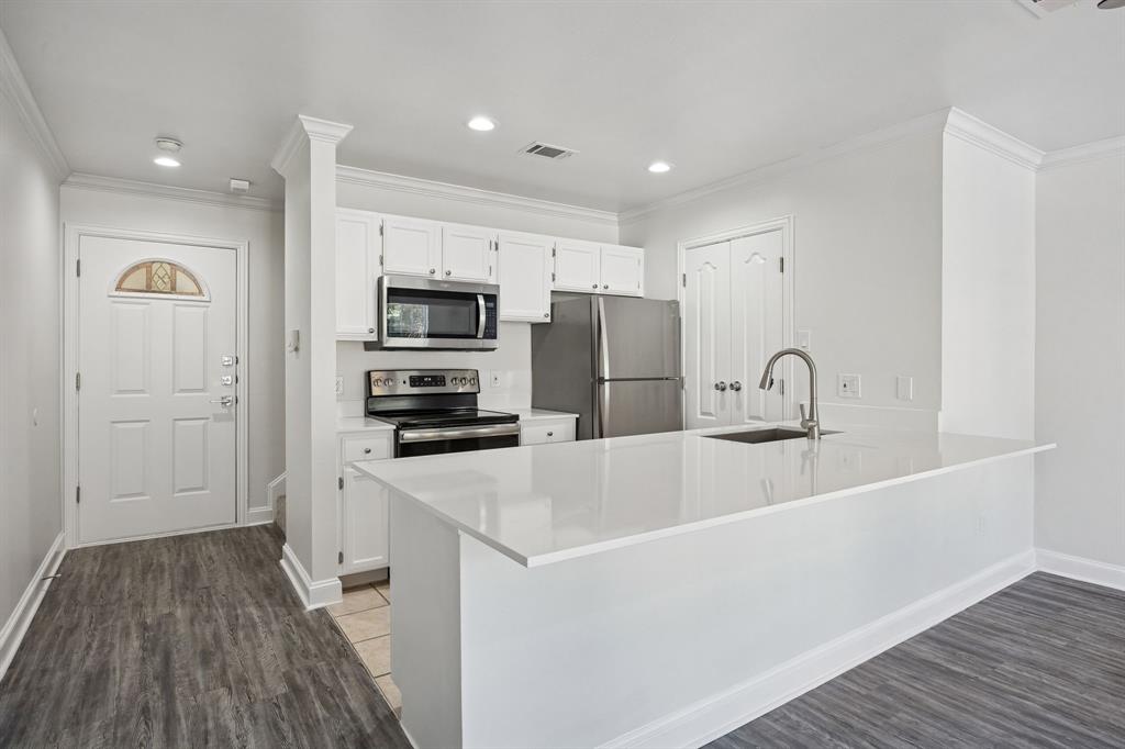 4125 Holland Avenue, Unit 211 Dallas, TX 75219 - Photo 2 of 23