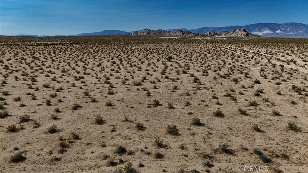 763 Esaw (near) Road Lucerne Valley, CA 92356 - Photo 5 of 11 a view of a building