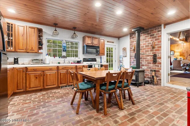 $550,000 | 20 Evergreen Way, Olmstedville, NY 12857