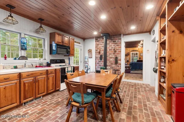 $550,000 | 20 Evergreen Way, Olmstedville, NY 12857