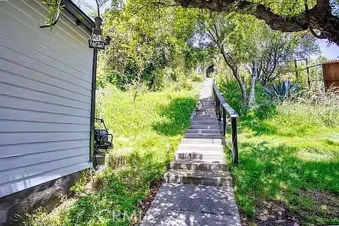 a view of pathway with pathway