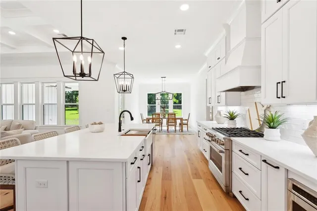 $979,000 | 605 Northwoods Drive, Abita Springs, LA 70420