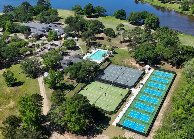 $979,000 | 605 Northwoods Drive, Abita Springs, LA 70420