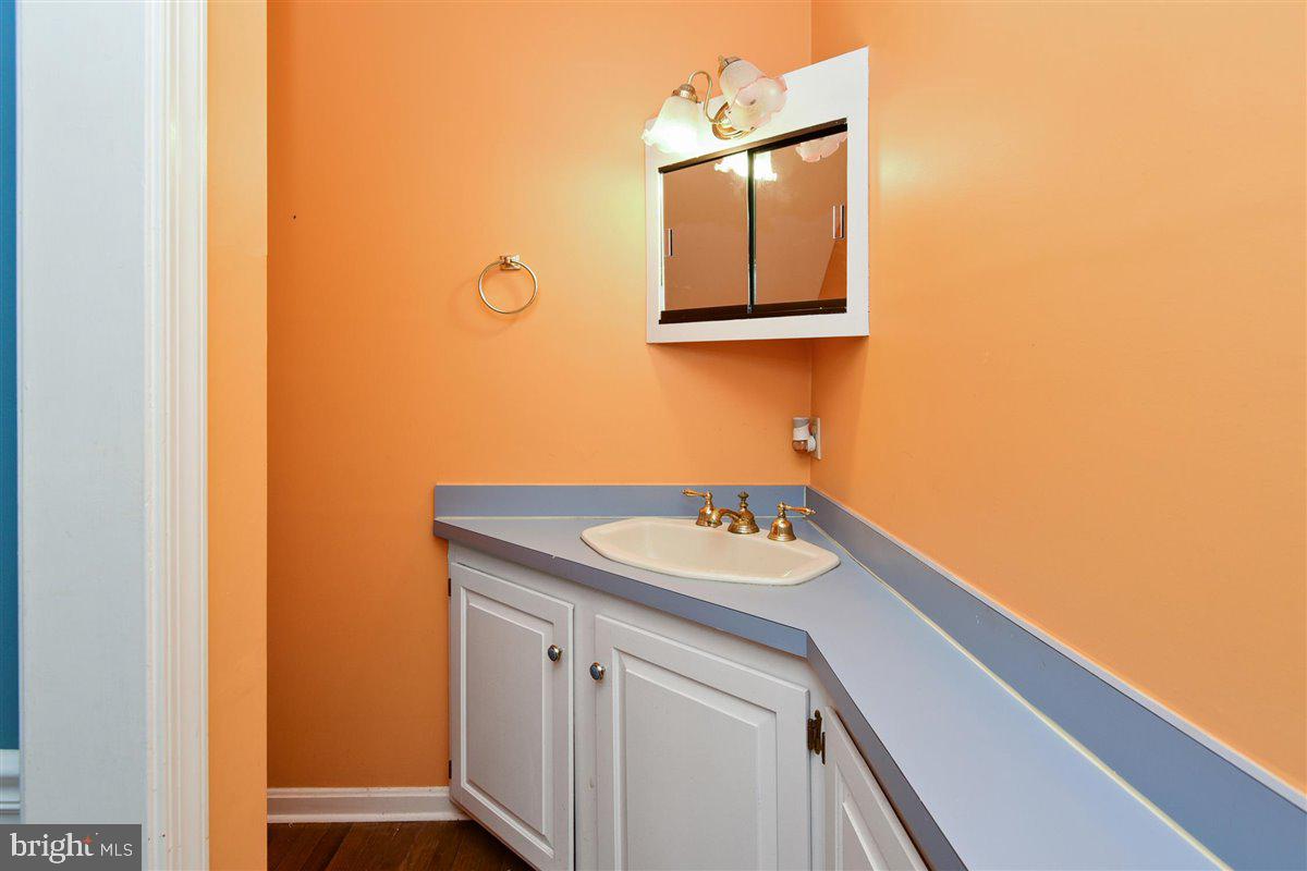 613 Fountain Road Salisbury, MD 21801 - Photo 19 of 44 1st Floor Full Bath off Bedroom