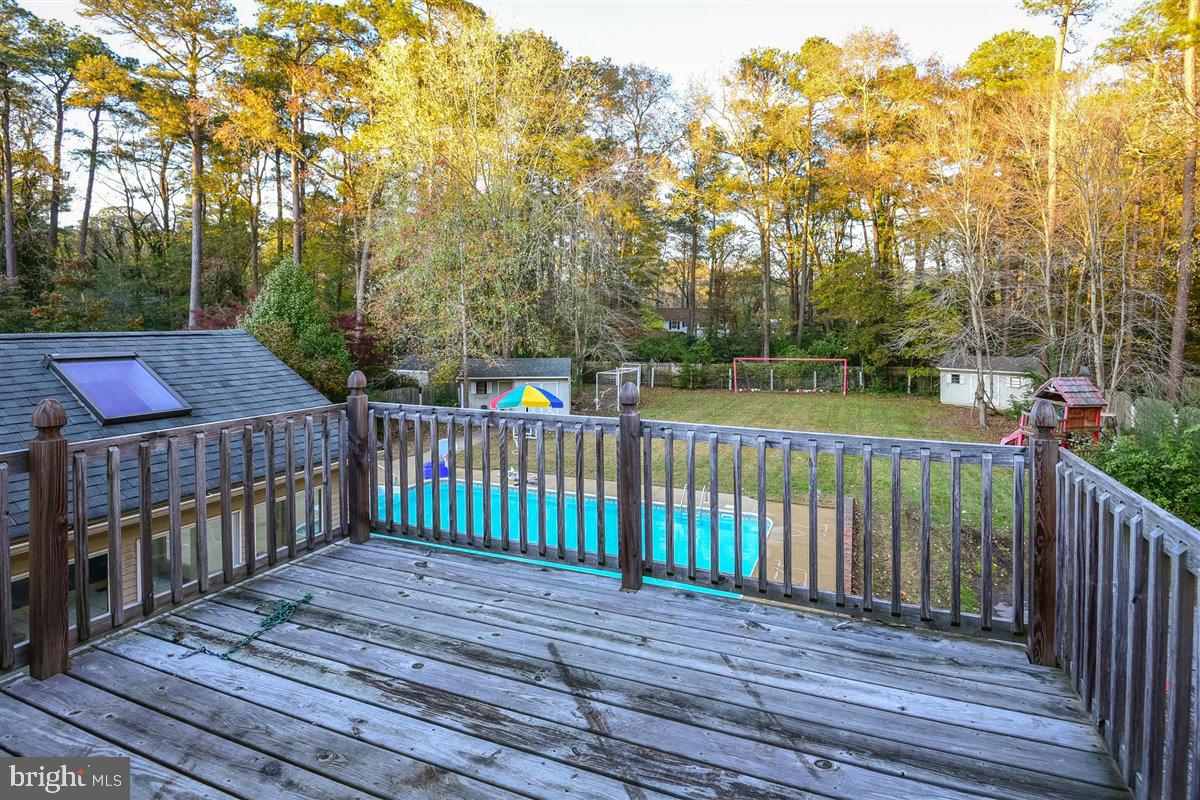 613 Fountain Road Salisbury, MD 21801 - Photo 30 of 44 Praive Balcony Overlooking the Back Yard