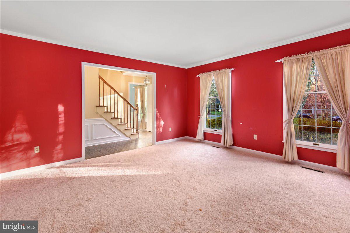 613 Fountain Road Salisbury, MD 21801 - Photo 4 of 44 Living Room
