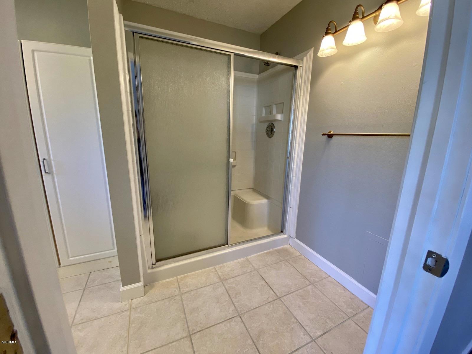 7466 Red Creek Road Long Beach, MS 39560 - Photo 20 of 30 Master bath