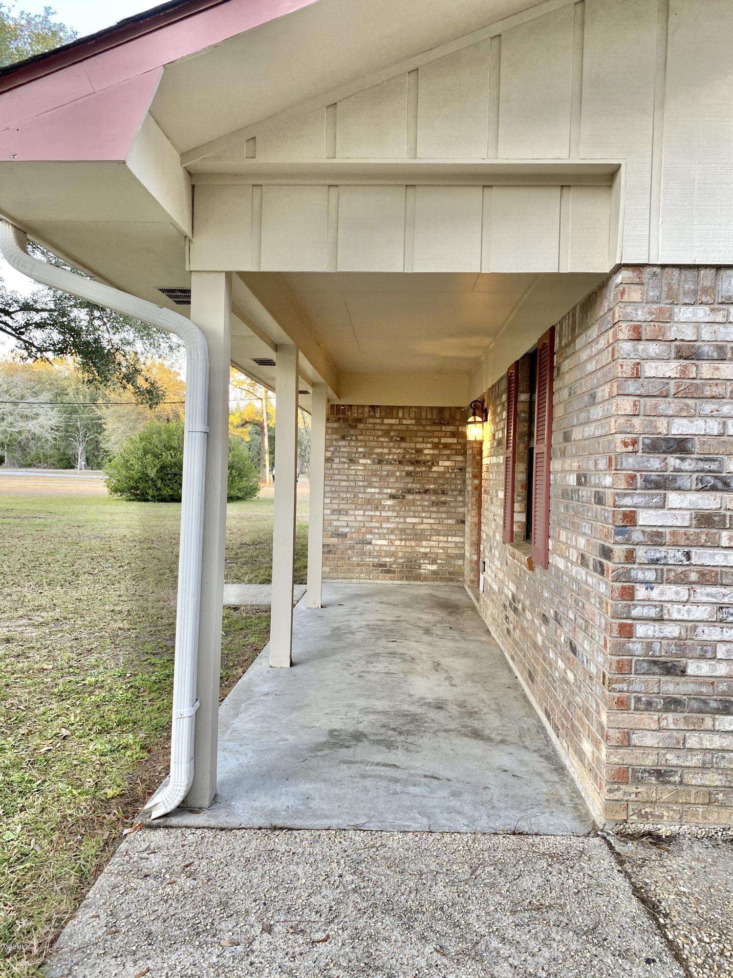 7466 Red Creek Road Long Beach, MS 39560 - Photo 3 of 30 7466 Red Creek Road