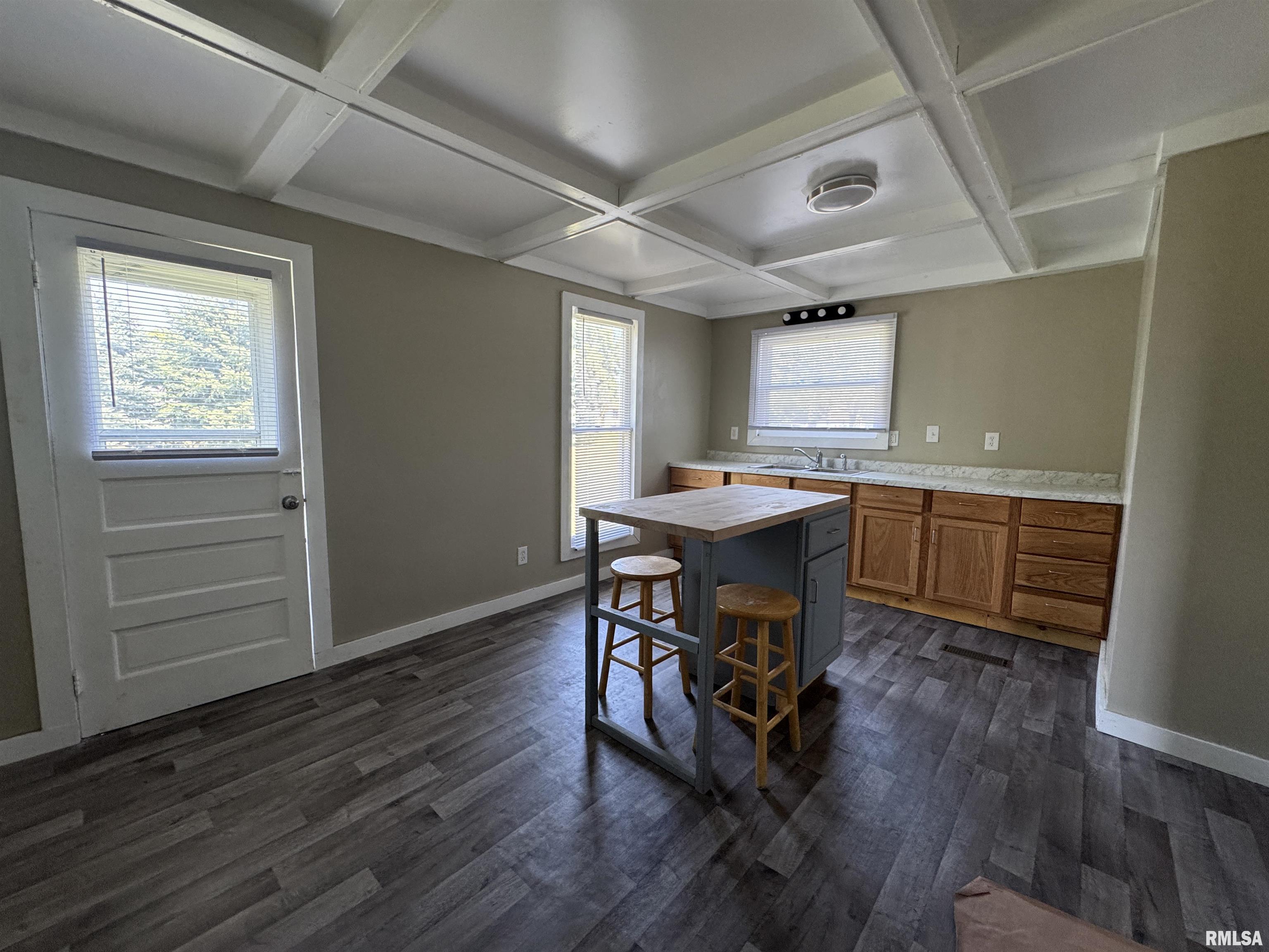 302 Coeburg Street Rio, IL 61472 - Photo 10 of 25