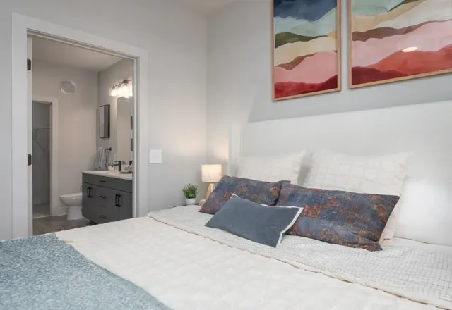 $1,835 | 1400 Laurel Crossing Parkway Northeast, Unit 1413, Buford, GA 30519