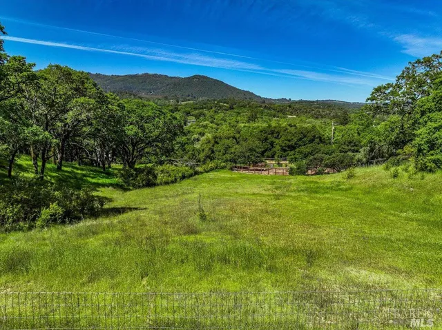 $3,895,000 | 840-845 Horn Avenue, Glen Ellen, CA 95442