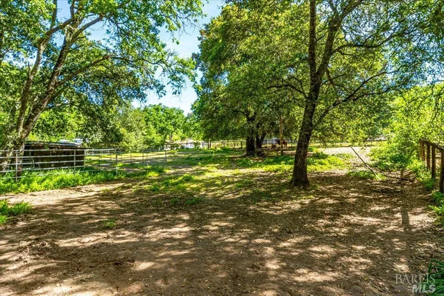 $3,895,000 | 840-845 Horn Avenue, Glen Ellen, CA 95442