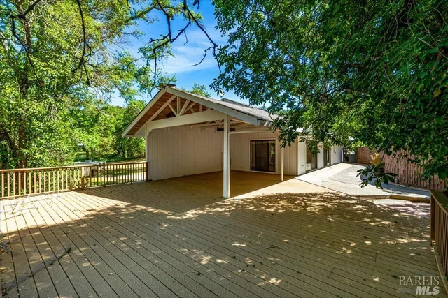 $3,895,000 | 840-845 Horn Avenue, Glen Ellen, CA 95442